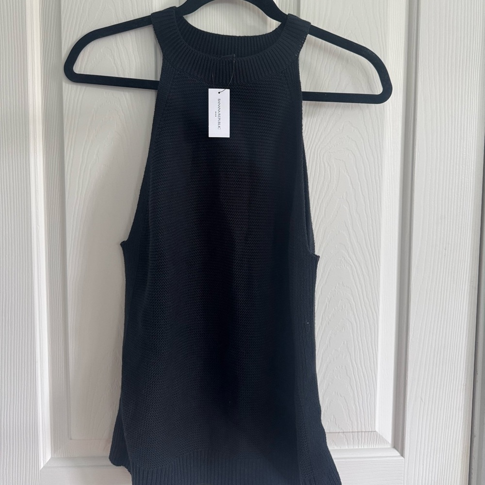 Black Sleeveless Knit Top